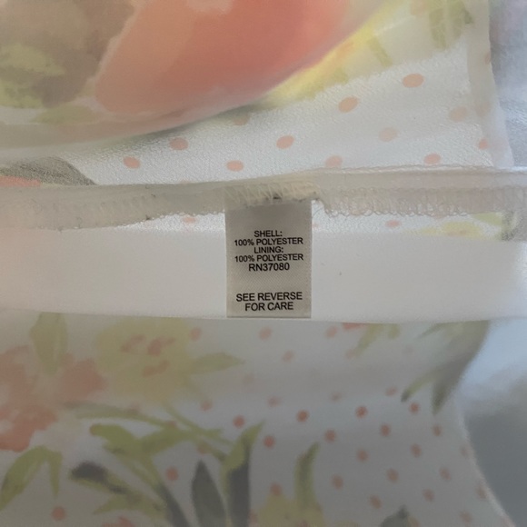 EST. 1946 Floral Sleeveless Top - Size Large - Picture 4 of 10